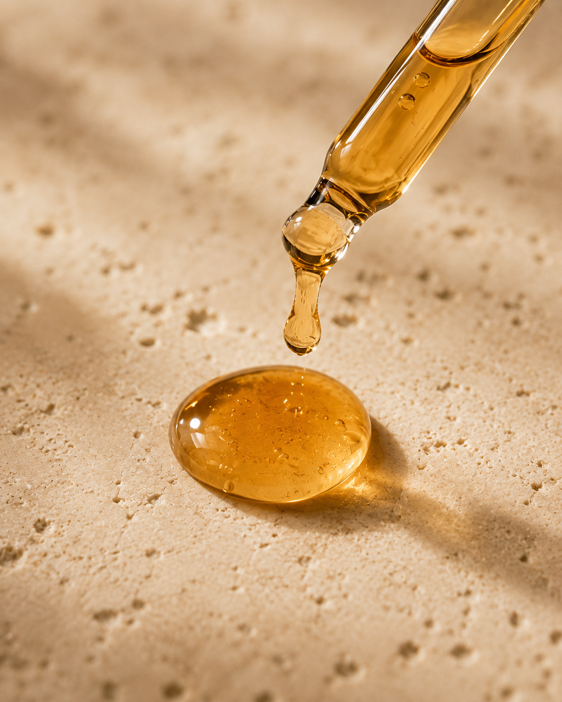 Reduza Visivelmente o Crescimento do Pelo Facial no Queixo, Lábio Superior e Pescoço — Impulsionado Naturalmente pela Cyperus Rotundus.